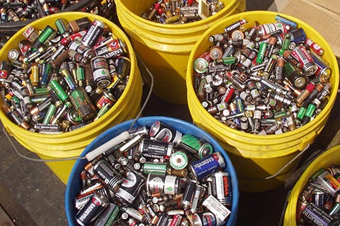 威海收购叉车蓄电池|电动车电池多少钱一斤回收